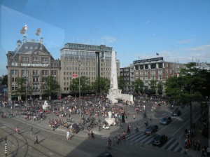 Eén grote fallus in Amsterdam en héél veel kleintjes - de zogenaamde 'Amsterdammertjes'